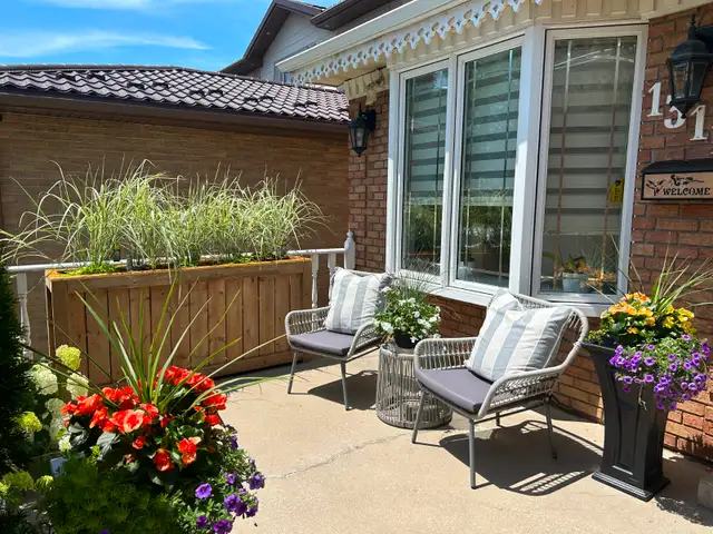 ✨ PRIVATE BACKYARD OASIS IN MISSISSAUGA – YOUR PERFECT FAMILY HO - Photo 20
