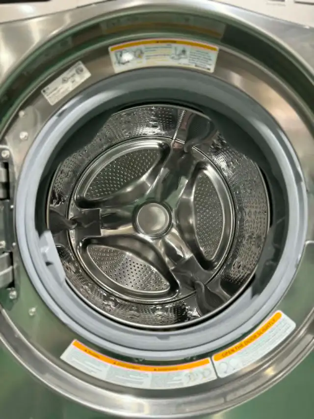 LG Bundle Deal (Stove, Washer & Dryer Free Delivery) $1395 - Photo 3