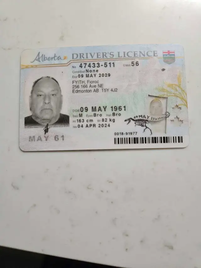 2000 Lexus LS 400 - Photo 9