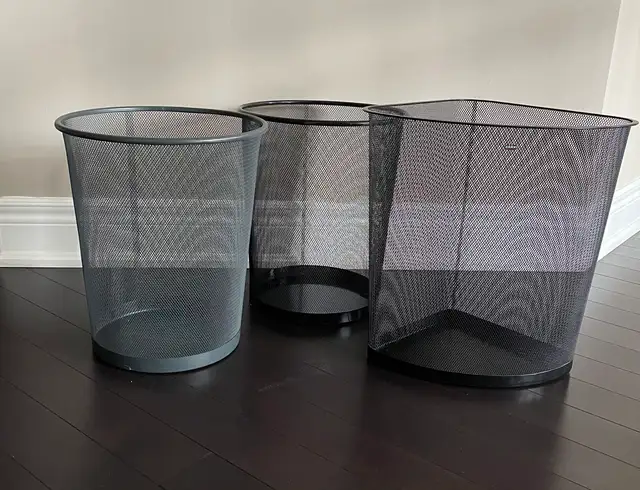Set of 3 Wire Mesh Garbage Bins – Excellent Condition - Photo 2
