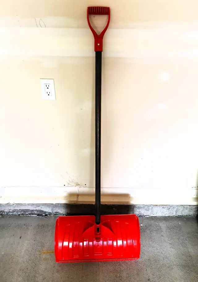 20 Inch Polypropylene Snow Shovel - Photo 4
