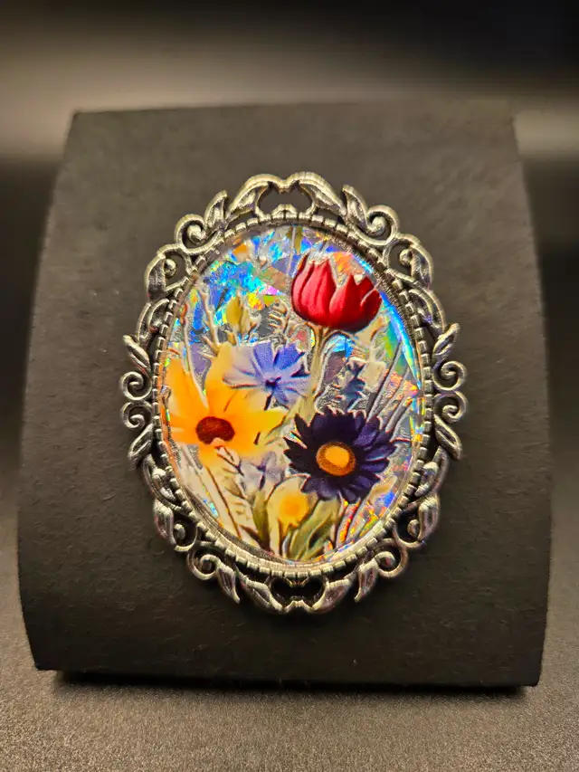 Stunning Flower Brooches - Photo 5