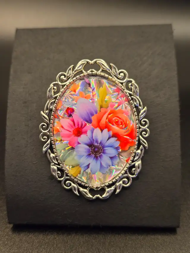 Stunning Flower Brooches - Photo 6
