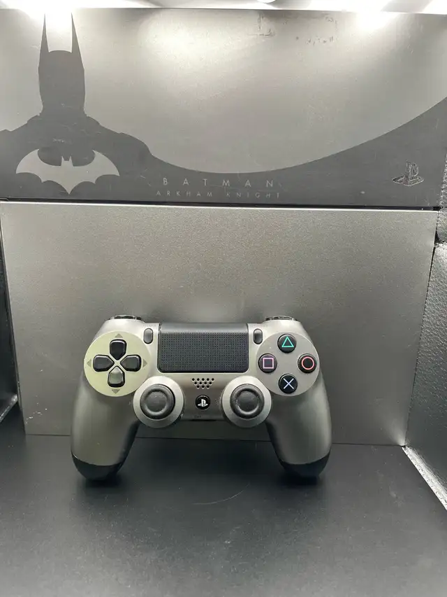 PS4 BATAMN ARKHAM KNIGHT SPECIAL EDITION 500GB