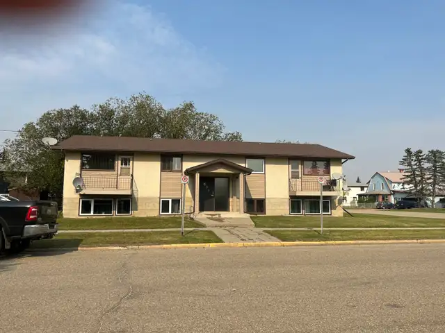 For Sale- Four-Plex Apartment Bldg