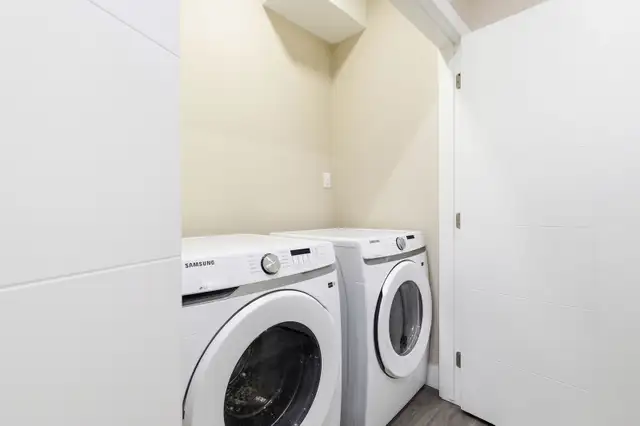 New 3 Bed Townhouse Style- University Area! - Photo 6