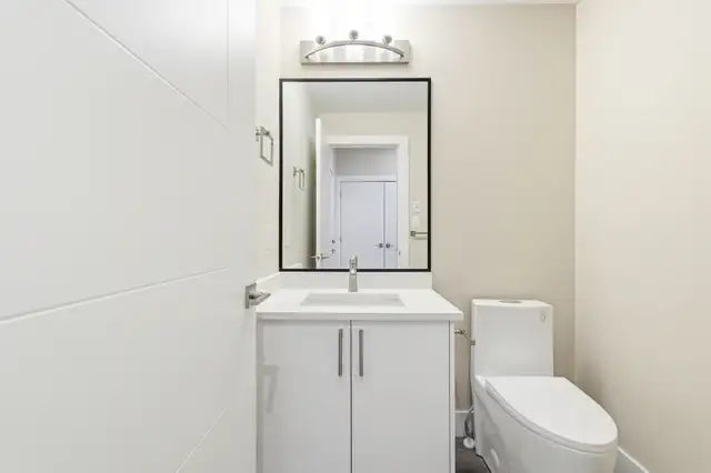 New 3 Bed Townhouse Style- University Area! - Photo 10