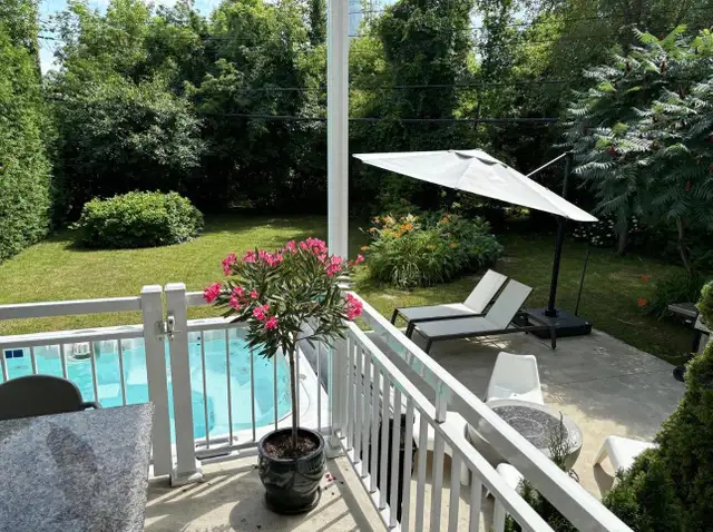 5 1/2 avec cour 6000 pi2 et spa - Photo 2