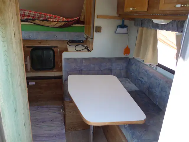 1994 Adventurer Slumber Queen 8ft Camper - Photo 3