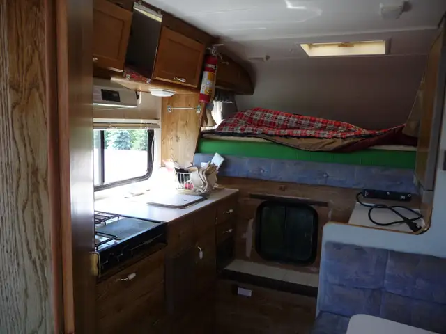 1994 Adventurer Slumber Queen 8ft Camper - Photo 6