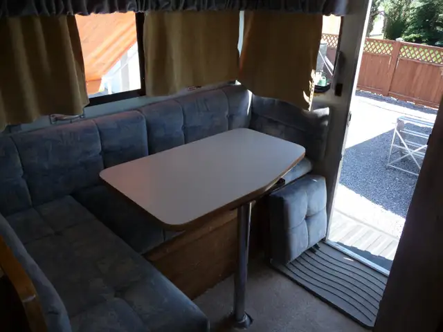 1994 Adventurer Slumber Queen 8ft Camper - Photo 10
