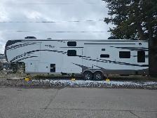 Jayco North Point Fifth Wheel