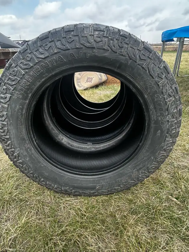 Set 4 tires - Photo 2
