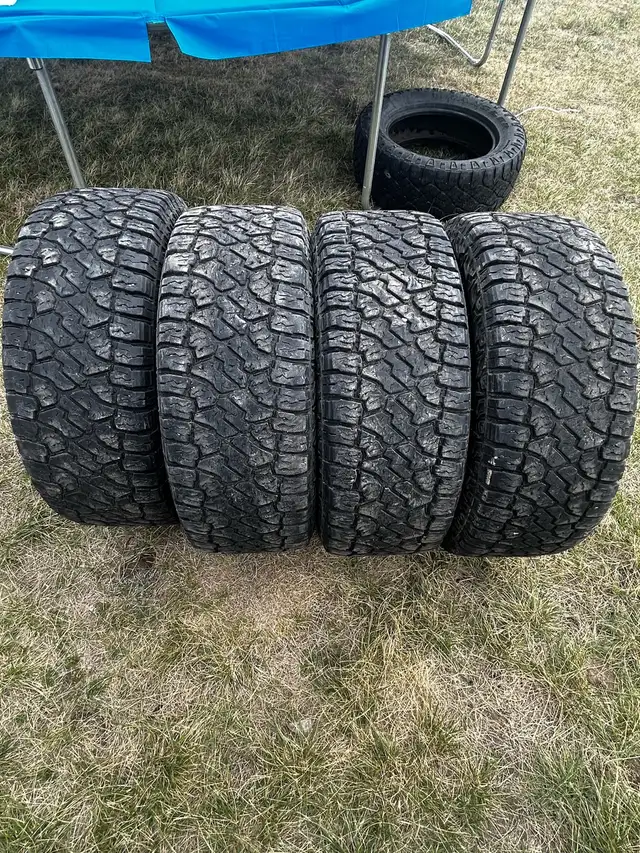 Set 4 tires - Photo 3
