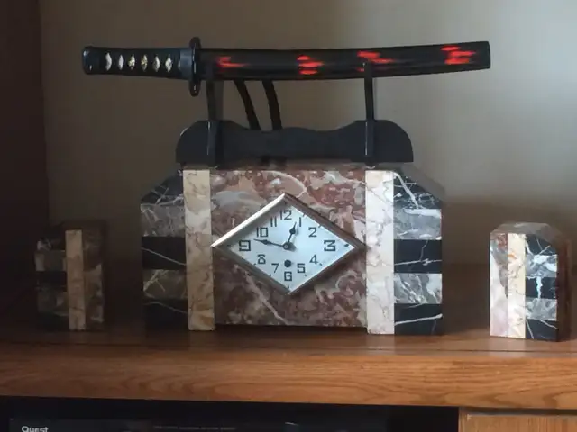 FABULOUS LOOKING 3 PIECE ART DECO FRENCH MARTI MARBLE CLOCK SET - Photo 3