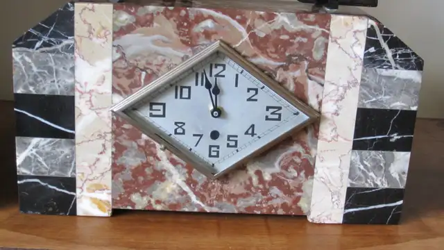 FABULOUS LOOKING 3 PIECE ART DECO FRENCH MARTI MARBLE CLOCK SET - Photo 4