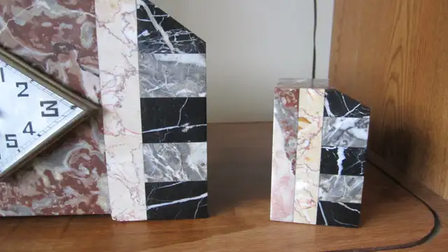 FABULOUS LOOKING 3 PIECE ART DECO FRENCH MARTI MARBLE CLOCK SET - Photo 8