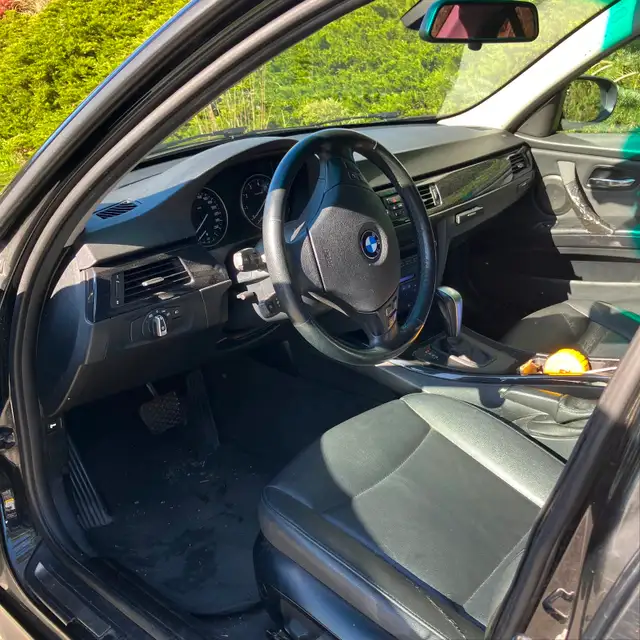 2011 BMW 328xi - Photo 6