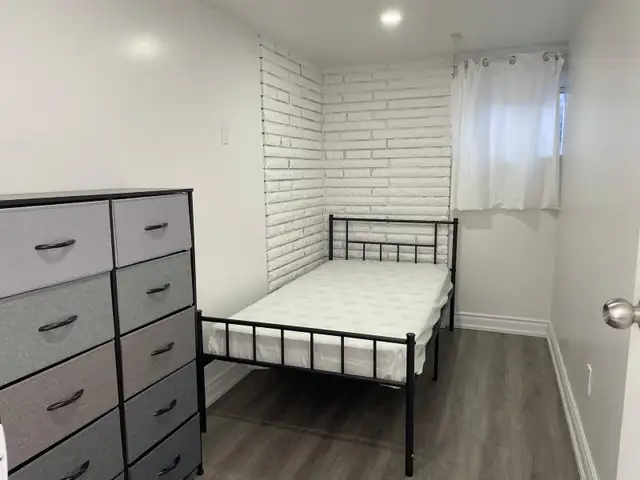 Room for rent - Photo 2