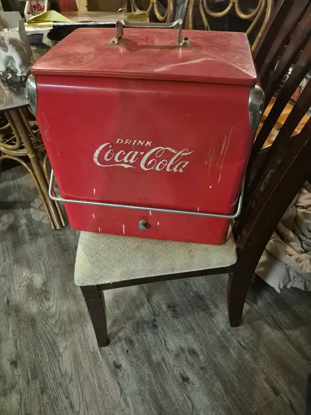Vintage Coca-cola cooler