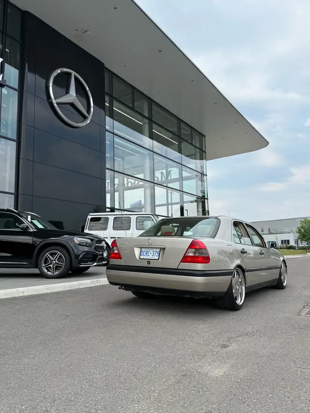 Merecdes Benz C220 - Photo 3