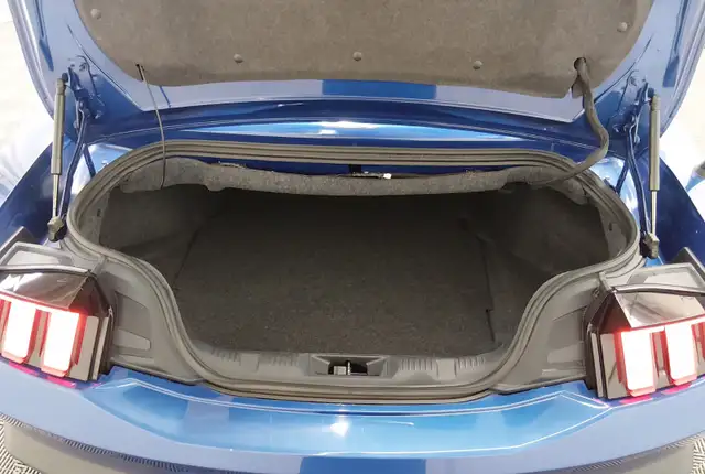 2025 Ford Mustang Convertible Blue,Certified ,One owner,Sale! - Photo 9