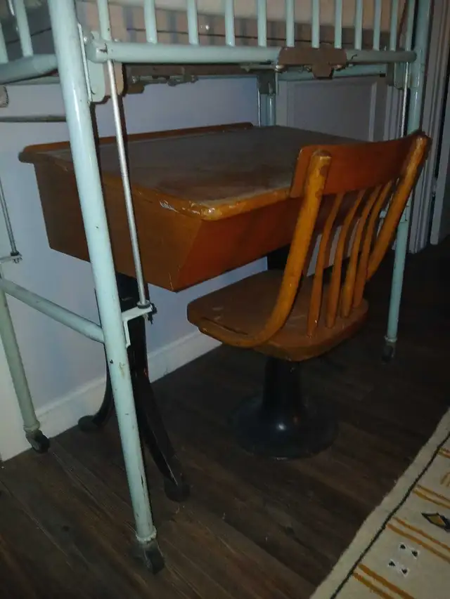 pupitre antique - Photo 2