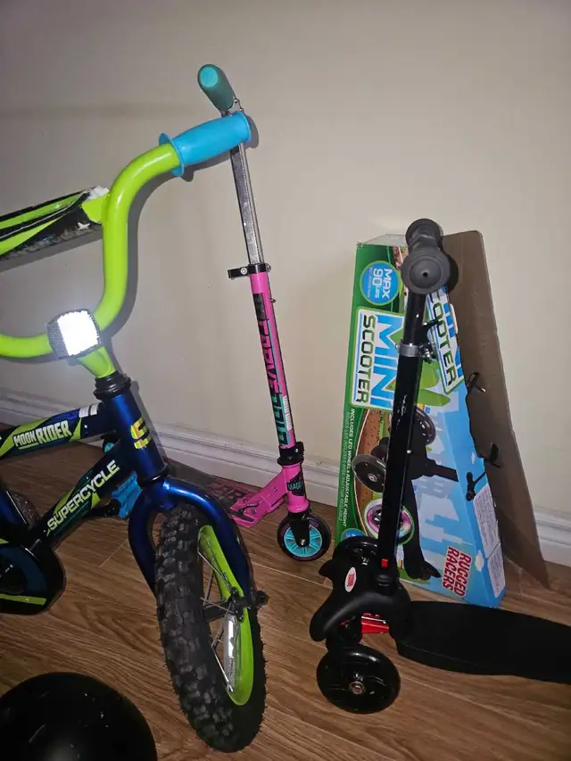 Kids Bike   2 Scooters   Helmet   Protective Gear Set - Photo 2