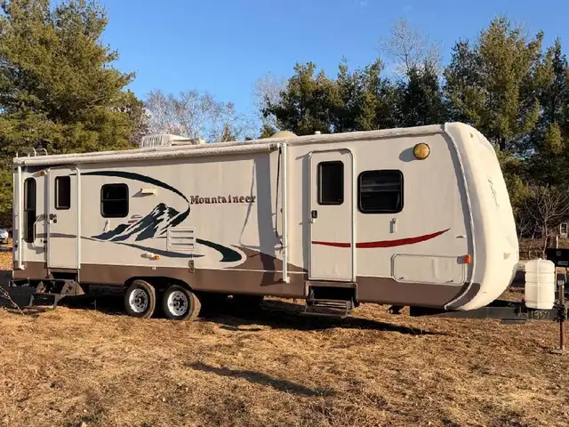 2005 Keystone Mountaineer Camper Trailer