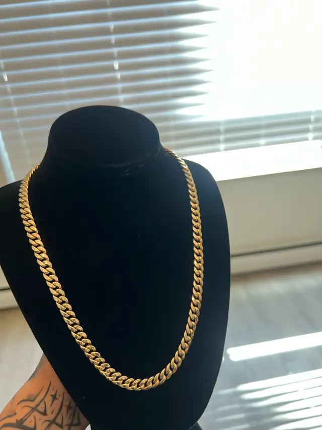 14KT Semi Hollow Cuban Chain - Photo 2