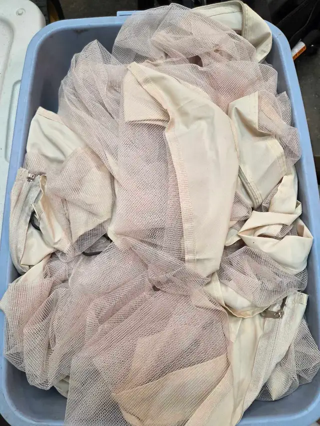 10'x10' Sun Shelter with Netting - Photo 4