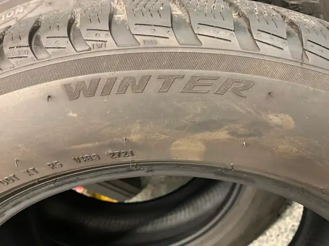 Set of 4 Pirelli Run Flat Winter Tires - Photo 6