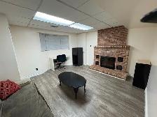 Bright 1 Bedroom Apartment – Ground Level (Not a Basement) - Photo 2