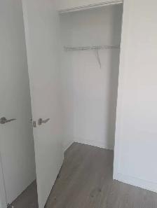 Beautiful Large Master Bedroom w Private Bath - Photo 4