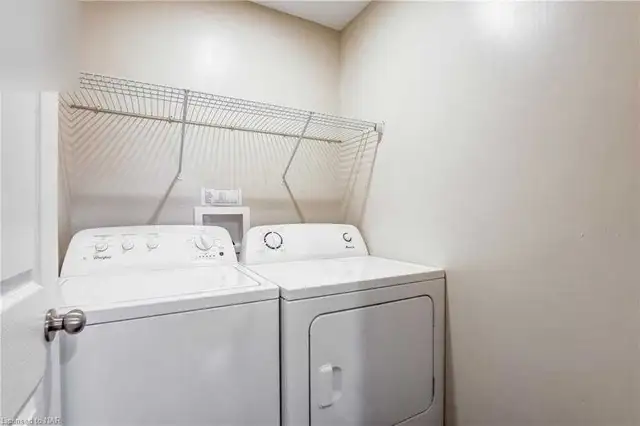 BEDROOM AVAILABLE IN BRAMPTON - Photo 6