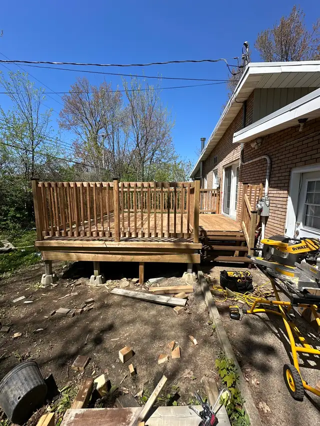 Free Custom Fences Deck - Photo 6