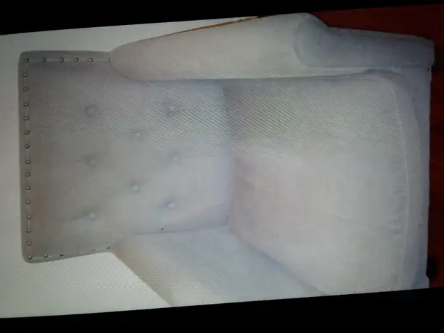 sofa chair / single-seater: $20 or trade - Photo 4