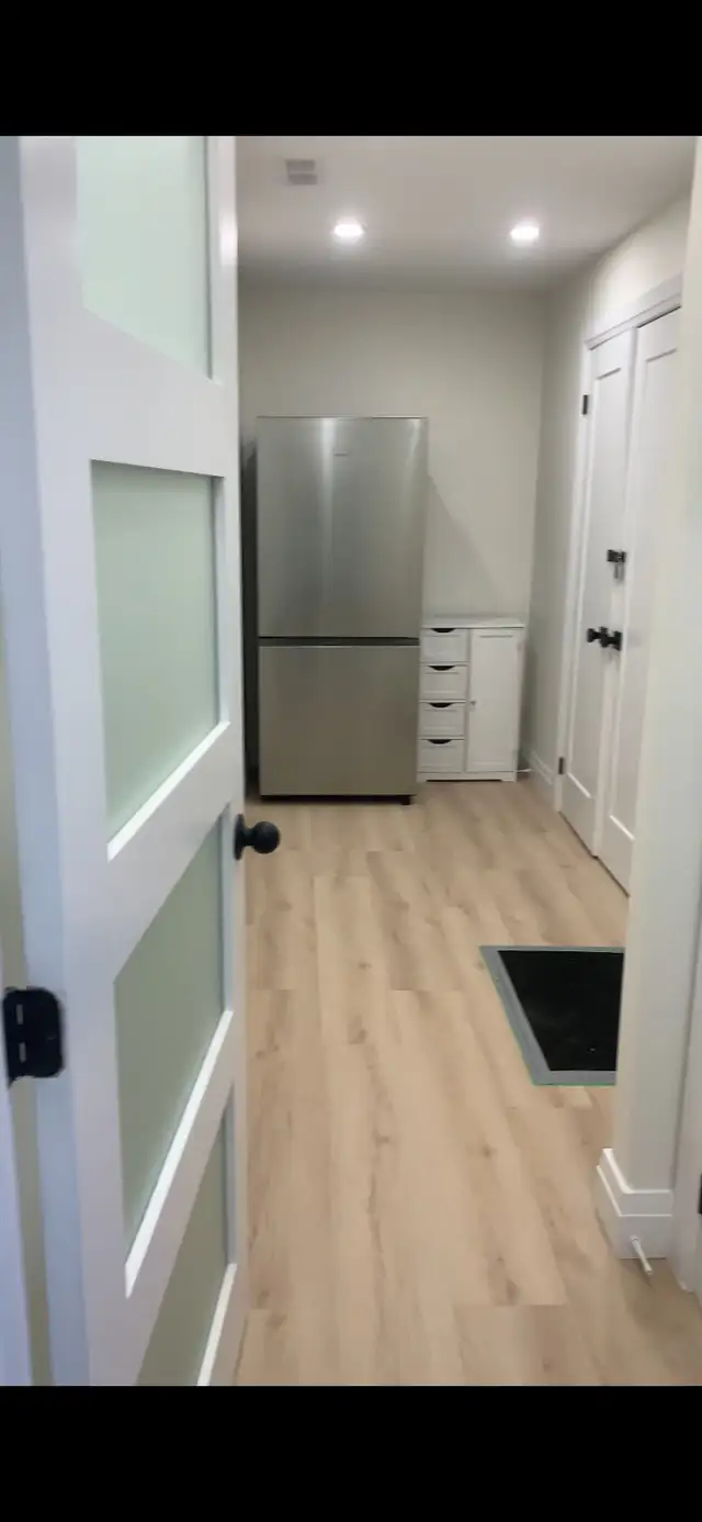 15 Mins. Walk to Trent University! - Bedroom 4 for Rent - Photo 7