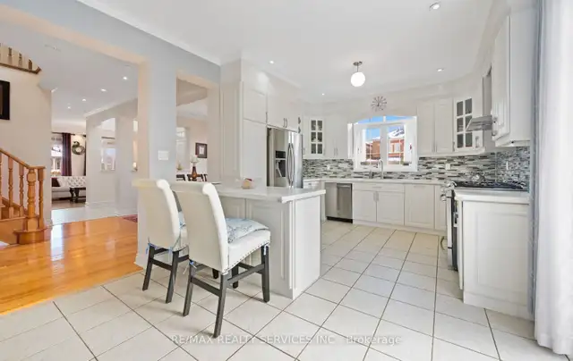 Private room available - female only