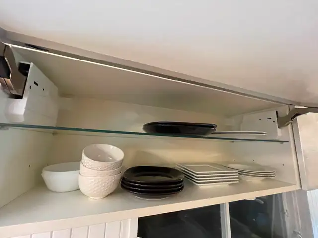 Fully furnished 3 Bedroom house -max.6 per of family or 3 studen - Photo 7