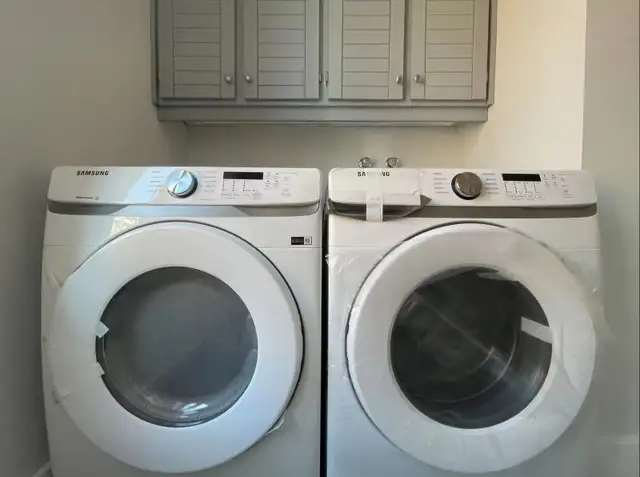 SuperLocation-next to metro-idea for family of6 or 2 student - Photo 5