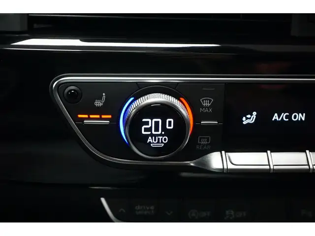 2025 Audi A4 KOMFORT 45 TFSI 2.0T QUATTRO - CUIR - TOIT OUVRANT - Photo 30