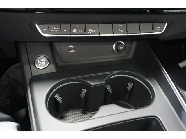 2025 Audi A4 KOMFORT 45 TFSI 2.0T QUATTRO - CUIR - TOIT OUVRANT - Photo 32