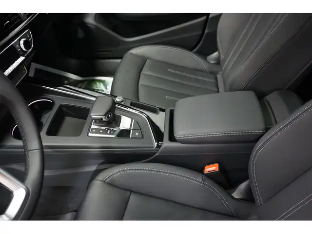 2025 Audi A4 KOMFORT 45 TFSI 2.0T QUATTRO - CUIR - TOIT OUVRANT - Photo 34