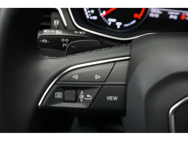 2025 Audi A4 KOMFORT 45 TFSI 2.0T QUATTRO - CUIR - TOIT OUVRANT - Photo 35