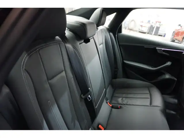2025 Audi A4 KOMFORT 45 TFSI 2.0T QUATTRO - CUIR - TOIT OUVRANT - Photo 39