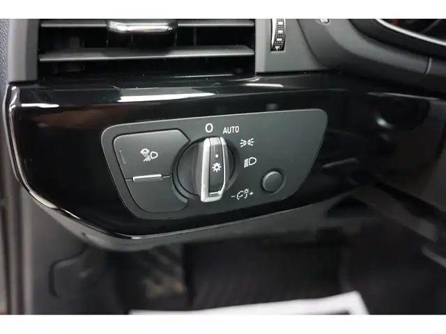 2025 Audi A4 KOMFORT 45 TFSI 2.0T QUATTRO - CUIR - TOIT OUVRANT - Photo 44