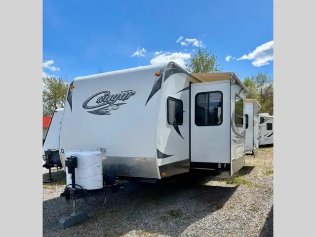 2013 Keystone RV Cougar Half-Ton Series 27RBSWE - Photo 3