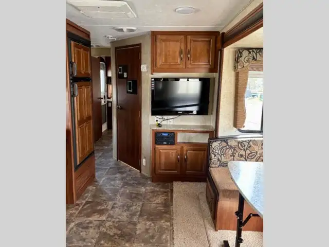 2013 Keystone RV Cougar Half-Ton Series 27RBSWE - Photo 8