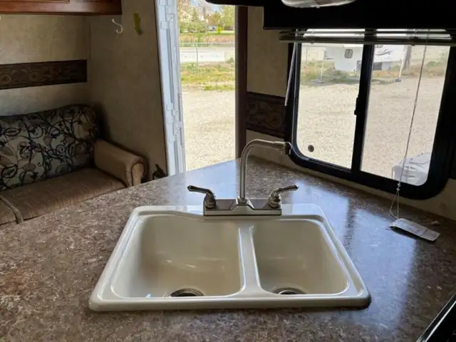 2013 Keystone RV Cougar Half-Ton Series 27RBSWE - Photo 17